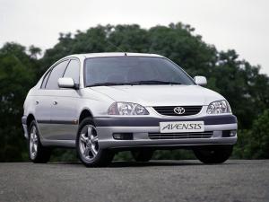 Toyota Avensis Sedan 2000 года